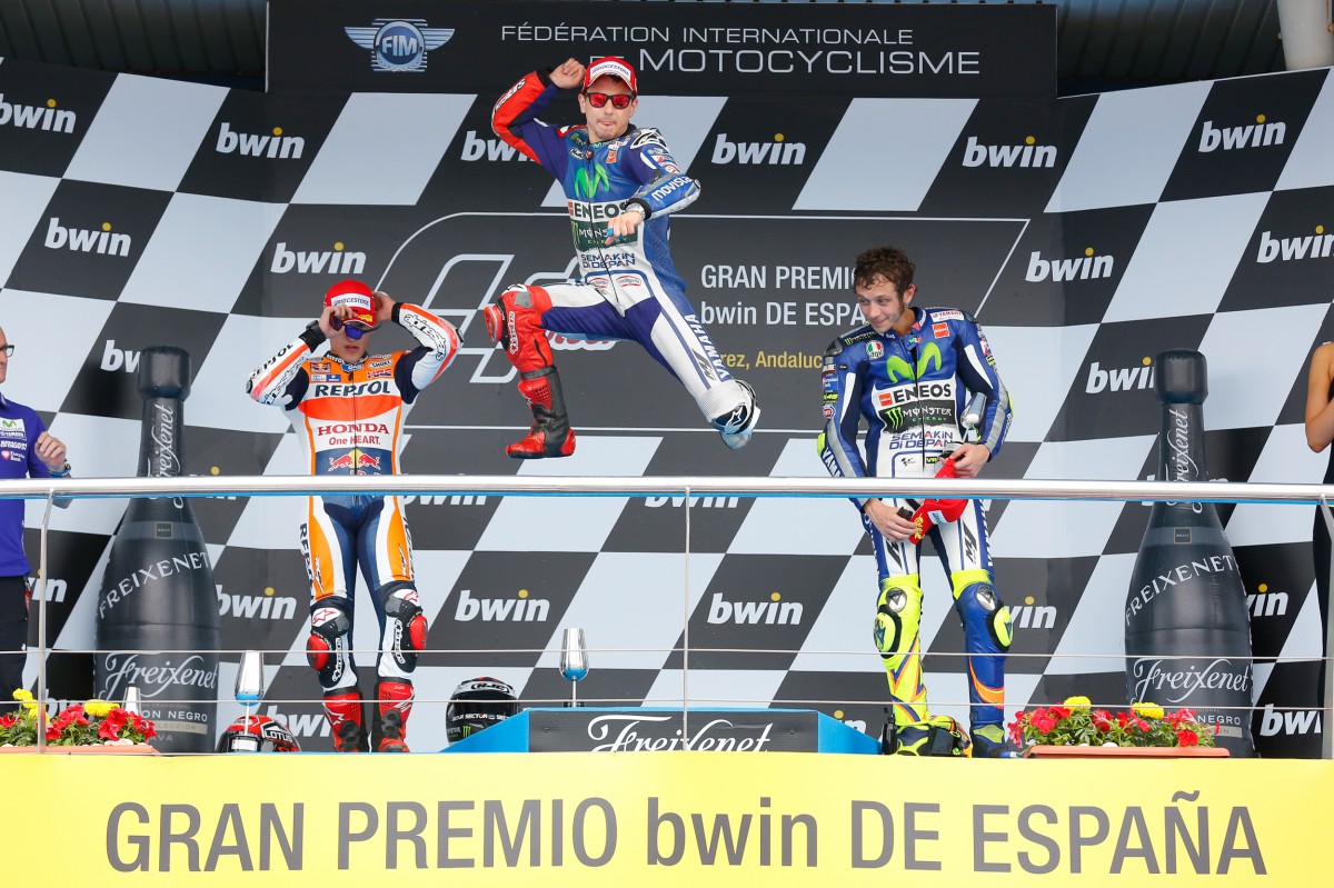 Лоренцо, Маркез и Роси на подиумот во Херез 01 46 rossi 93 marquez 99 lorenzo gp 7874 2 0 0.big