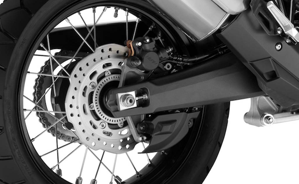 Паркинг кочницата е одвоена од стандардната задна кочница 121515 2016 honda crf1000l aftrica twin rear brake
