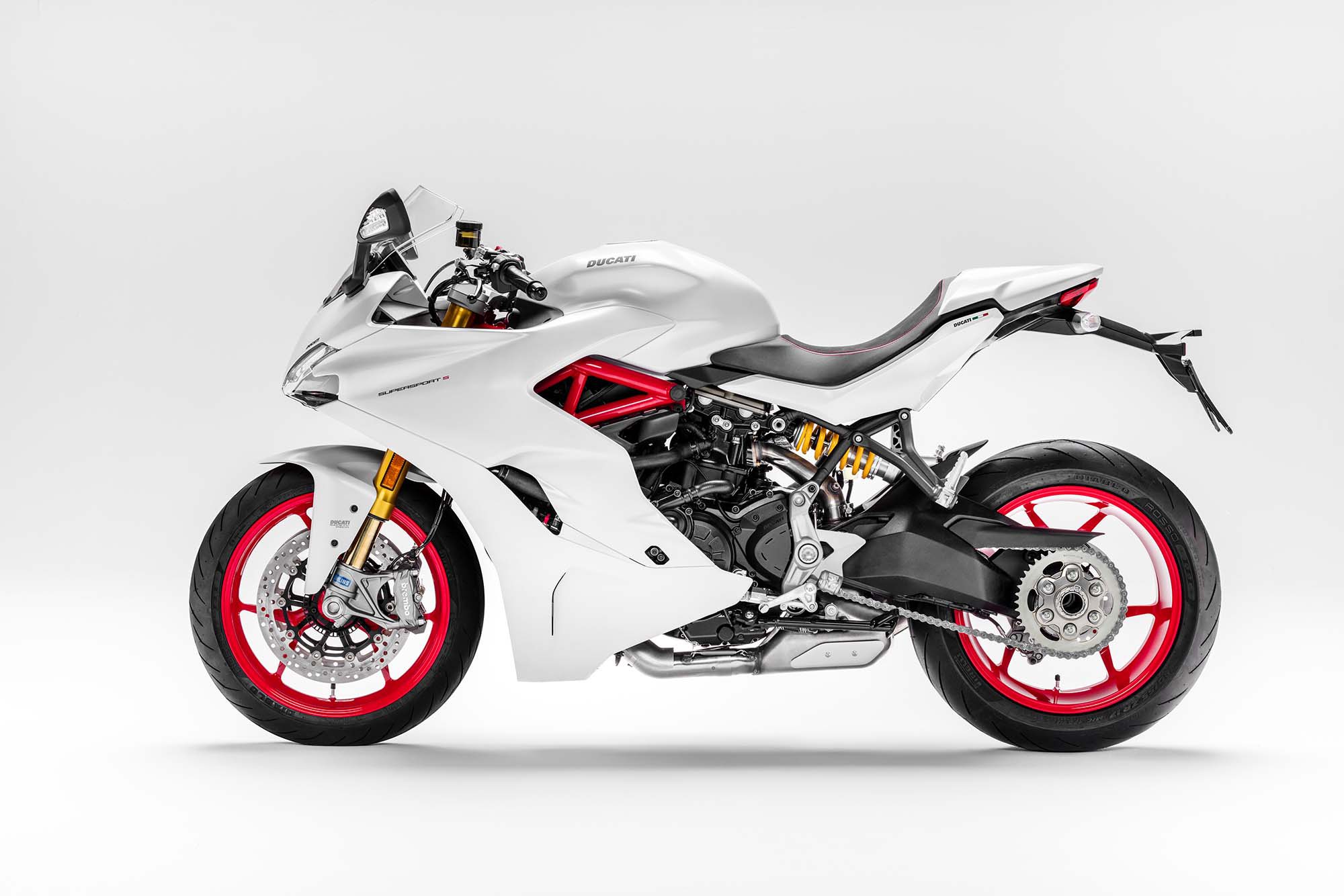 2017 Ducati Supersport S 04