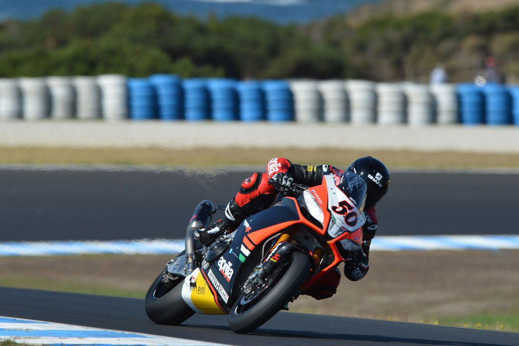 Четврта победа во кариерата за Силвијан Гинтоли 3 ApriliaRacing Guintoli PI Superpole-1024x786