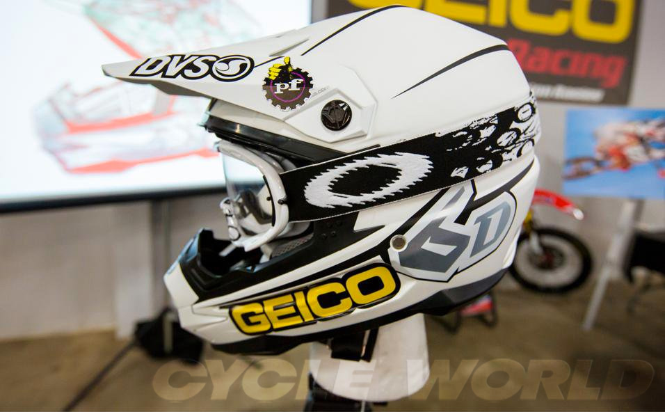 6D-ATR-1-Helmet 005