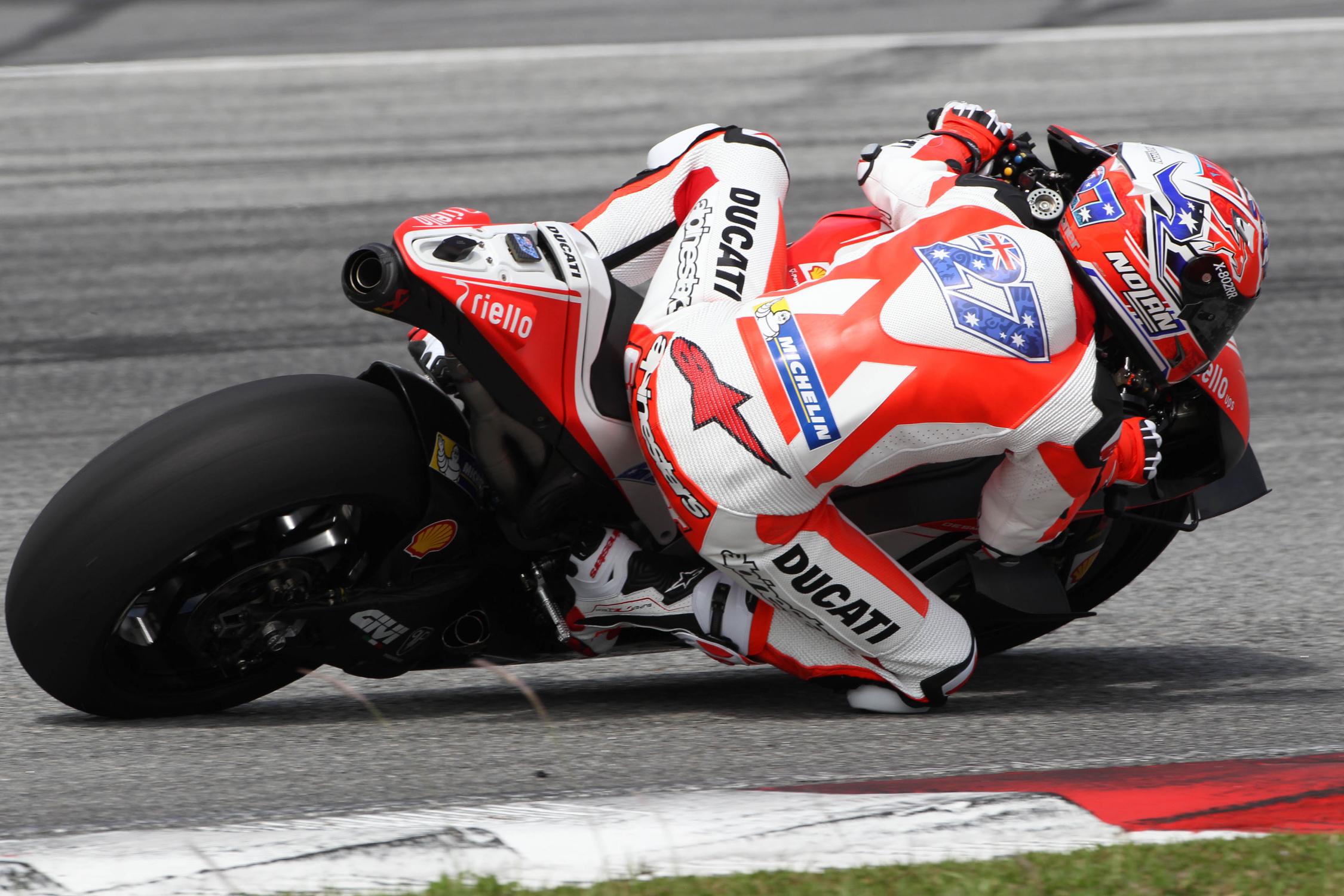 Стонер за време на тестирањето во Сепанг casey stoner 16