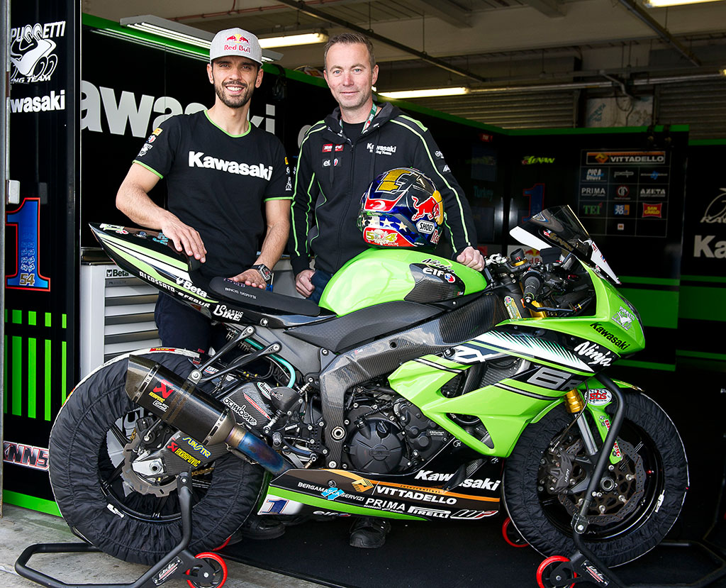 Софуоглу останува во Кавасаки и во 2017 hi R07 Donington WorldSSP 2016 Pit Box Sofuoglu GB33280