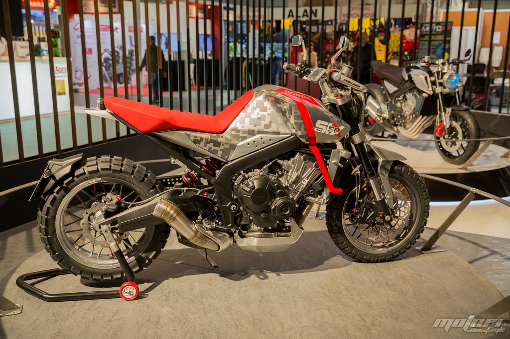 Концептот на Хонда привлече внимание на „EICMA“ honda cb4 cbsix50 4