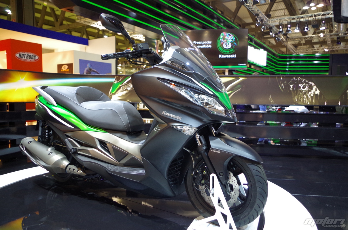 Kawasaki J300 kawasaki-eicma2013-63