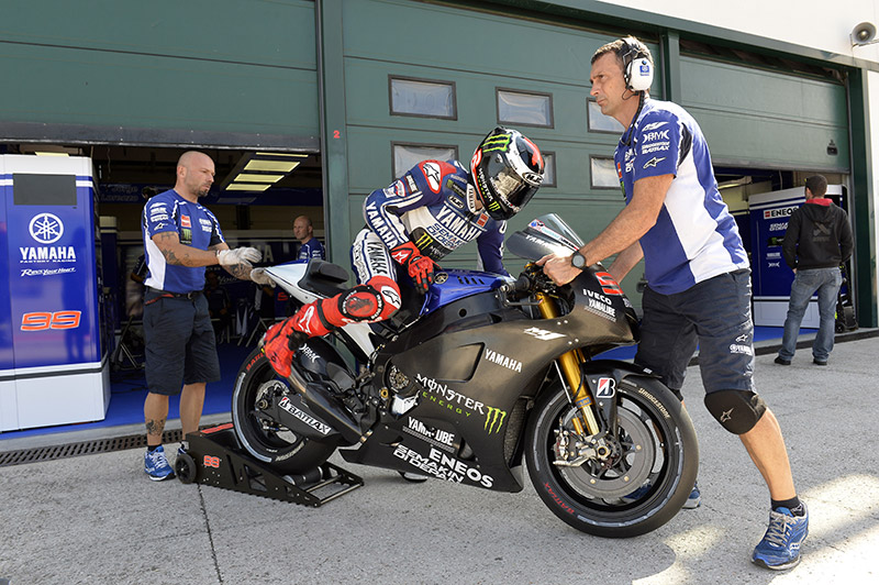 Хорхе Лоренцо и Валентино Роси завршија 142 круга на Мизано lorenco-test-misano