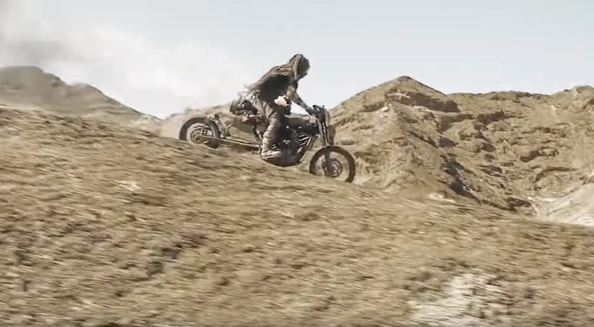 mad max behind the scenes desert bikes and stunts 114502 1