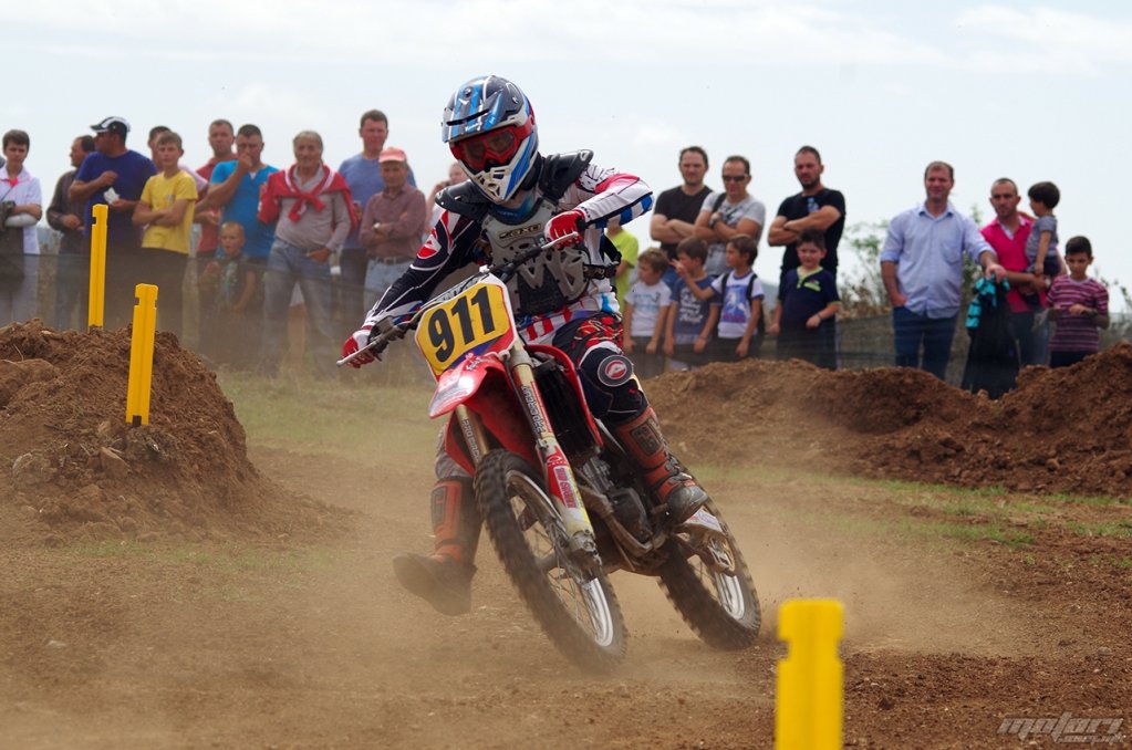 empty alt