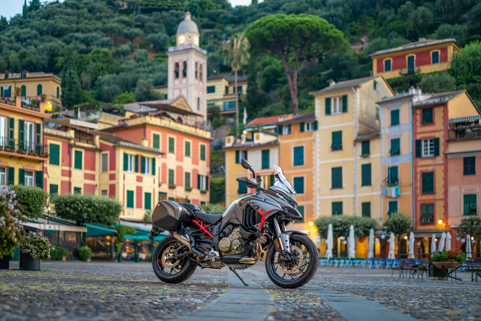 empty alt