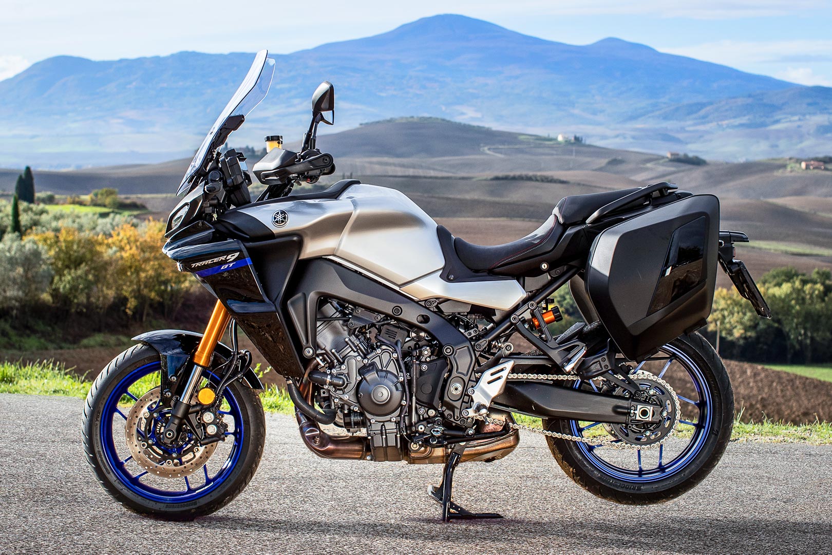 2021 Yamaha Tracer 9 GT First Look sport touring motorcycle 13