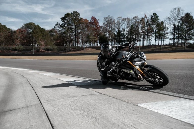 2021 Triumph Speed Triple 1200 RS 1