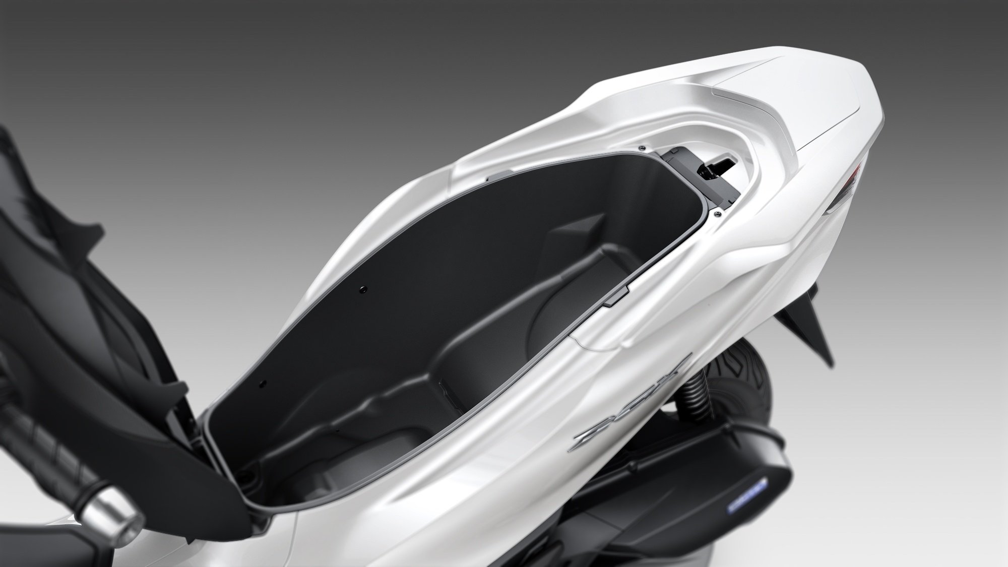 21 Honda PCX seat open
