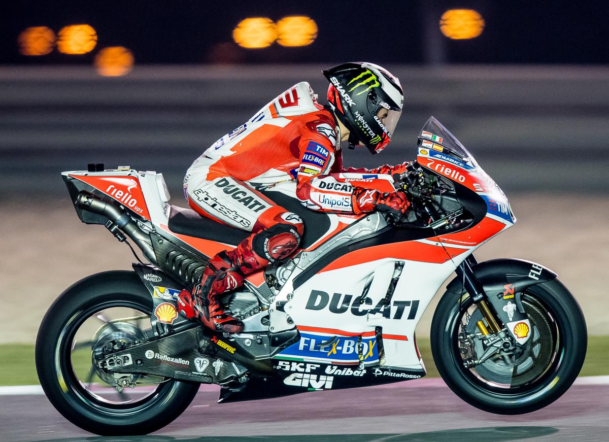 Лоренцо: Моторот е полесен и побрз со меката задна гума 99 jorge lorenzo espdsc 7596.big