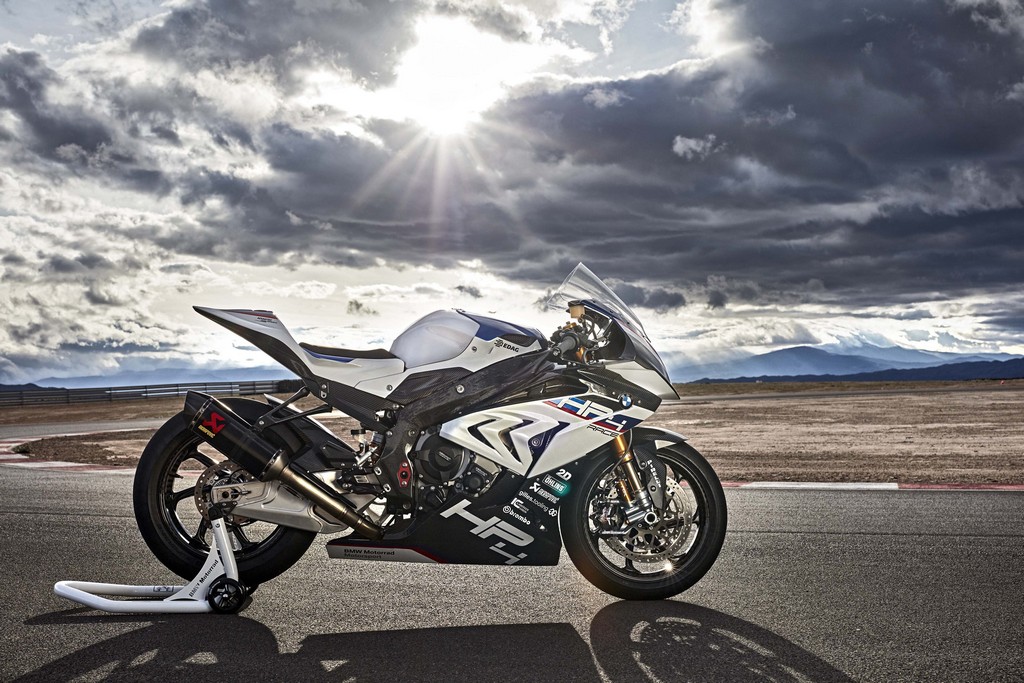BMW HP4 Race 43