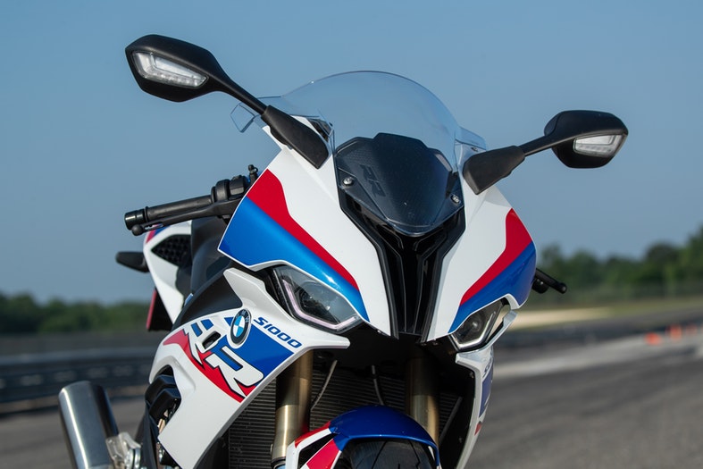 BMW S 1000 RR Review 10 txt 2 10 06