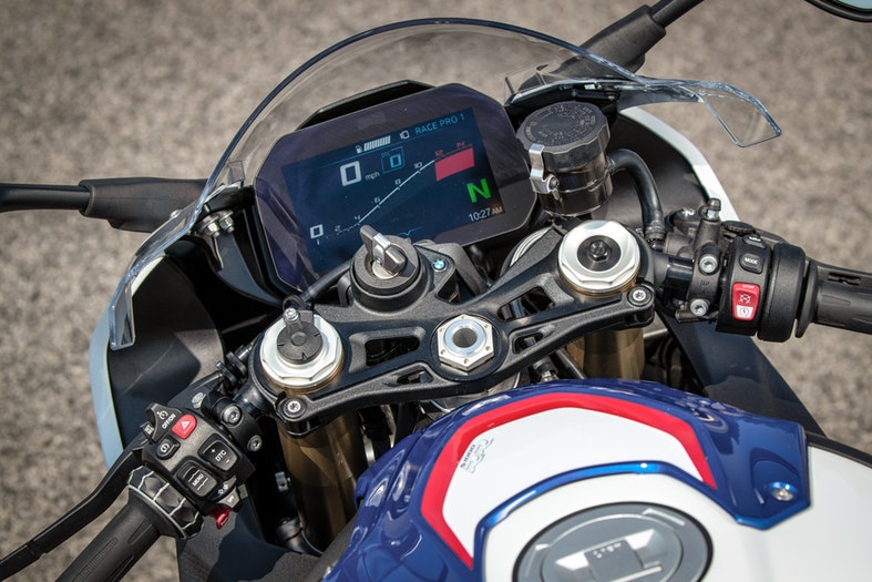 BMW S 1000 RR Review 21 txt 3 10 06