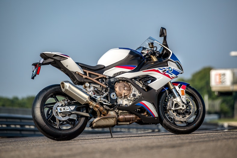 BMW S 1000 RR Review 22 txt 23