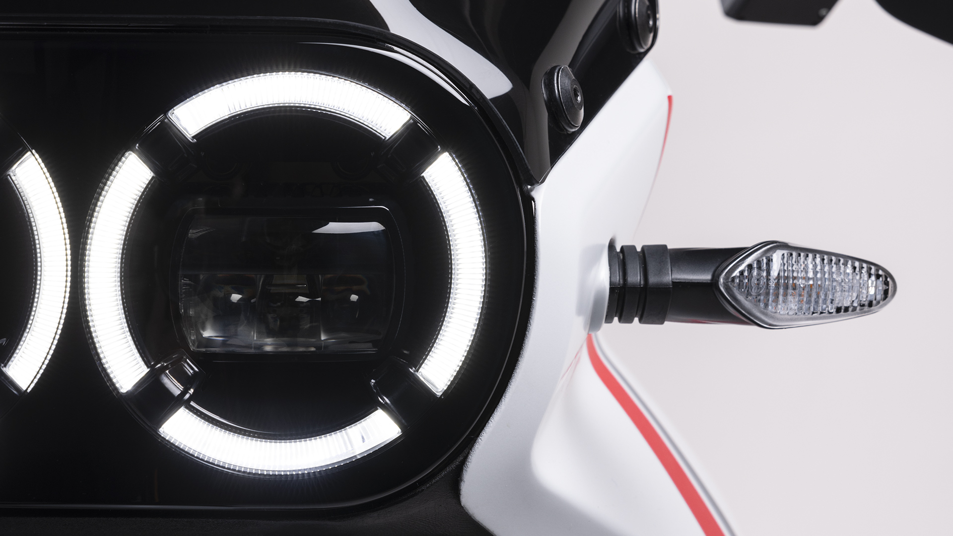 Ducati DesertX MY22 06 Gallery Studio 1920x1080