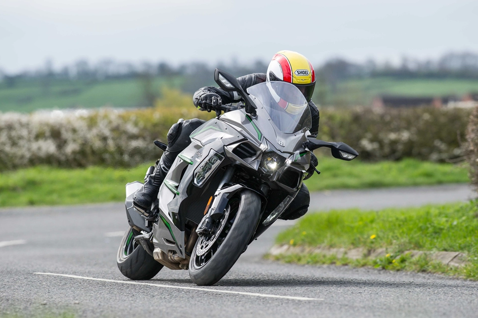 Kawasaki Ninja H2 SX SE 6
