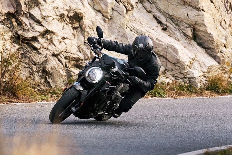 MV Brutale 800 RR 02