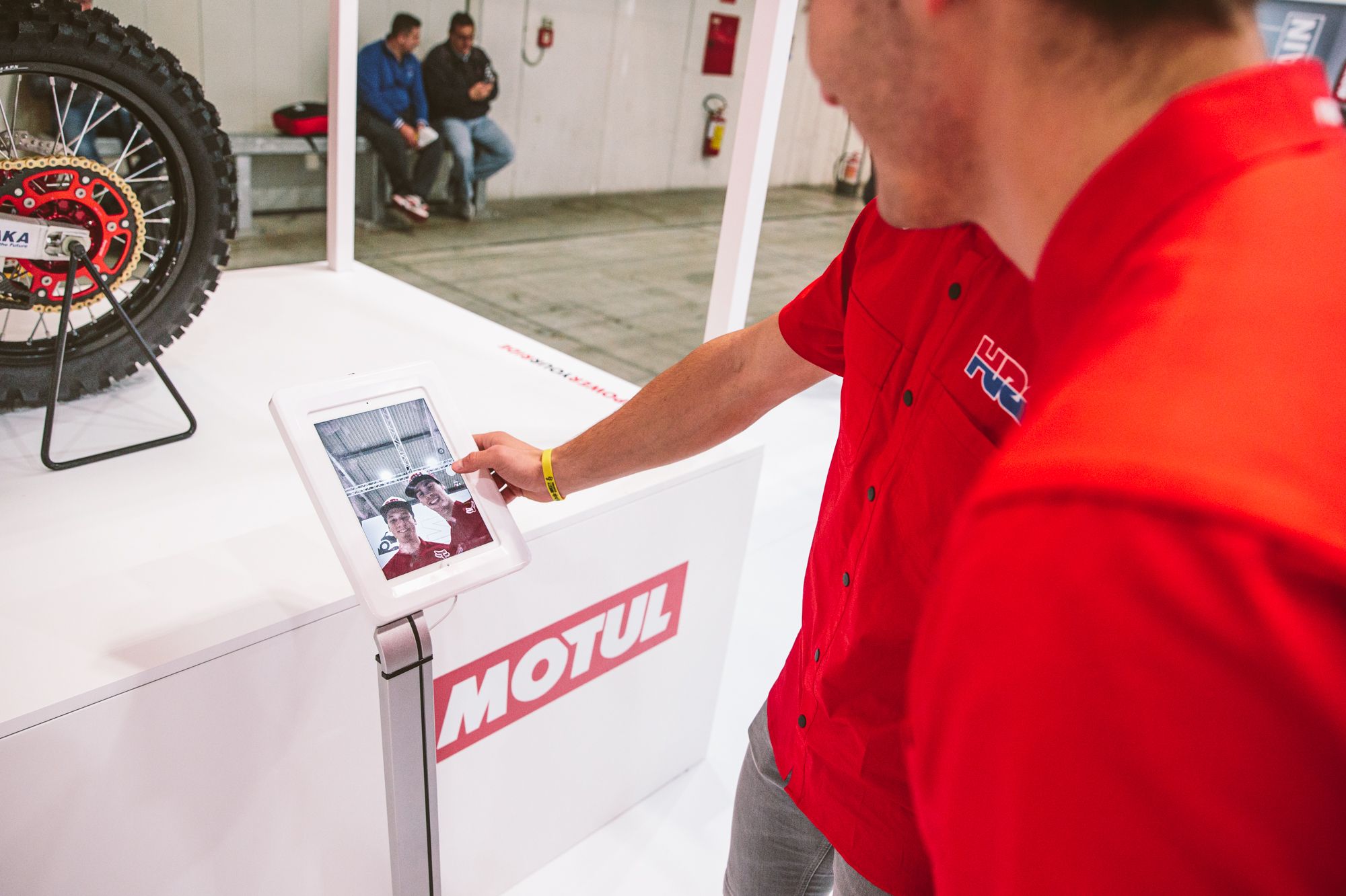 Motul MitchEvans txt 4 06 12