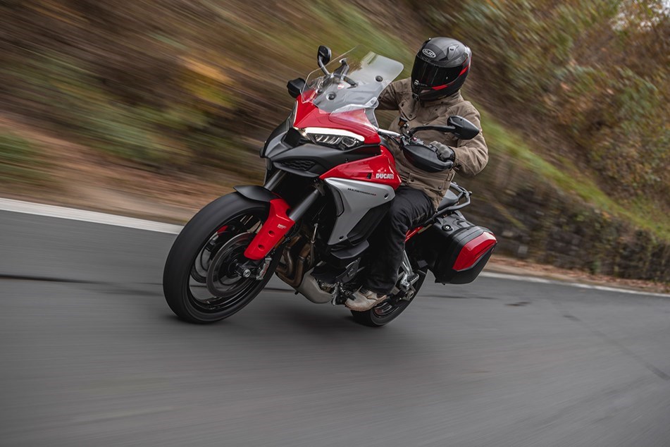 Multistrada V4 01