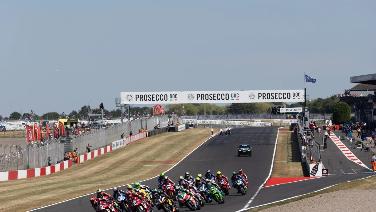 Старт на трка, 2026 UK WorldSBK.