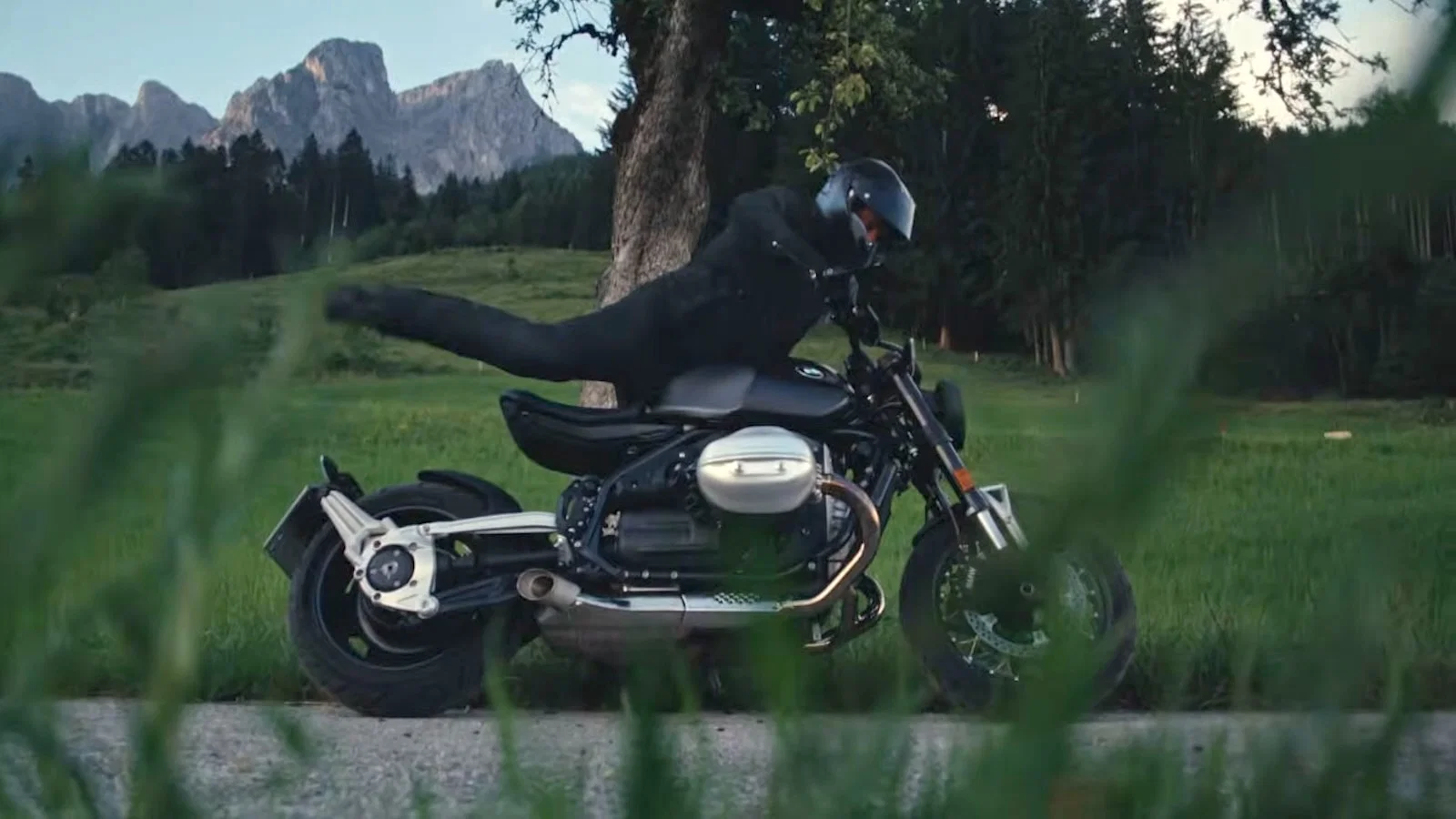 r20-teaser-0111