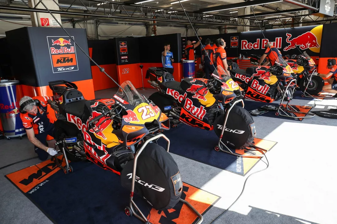 KTM го блокираше одобрувањето на правилото за еден мотор