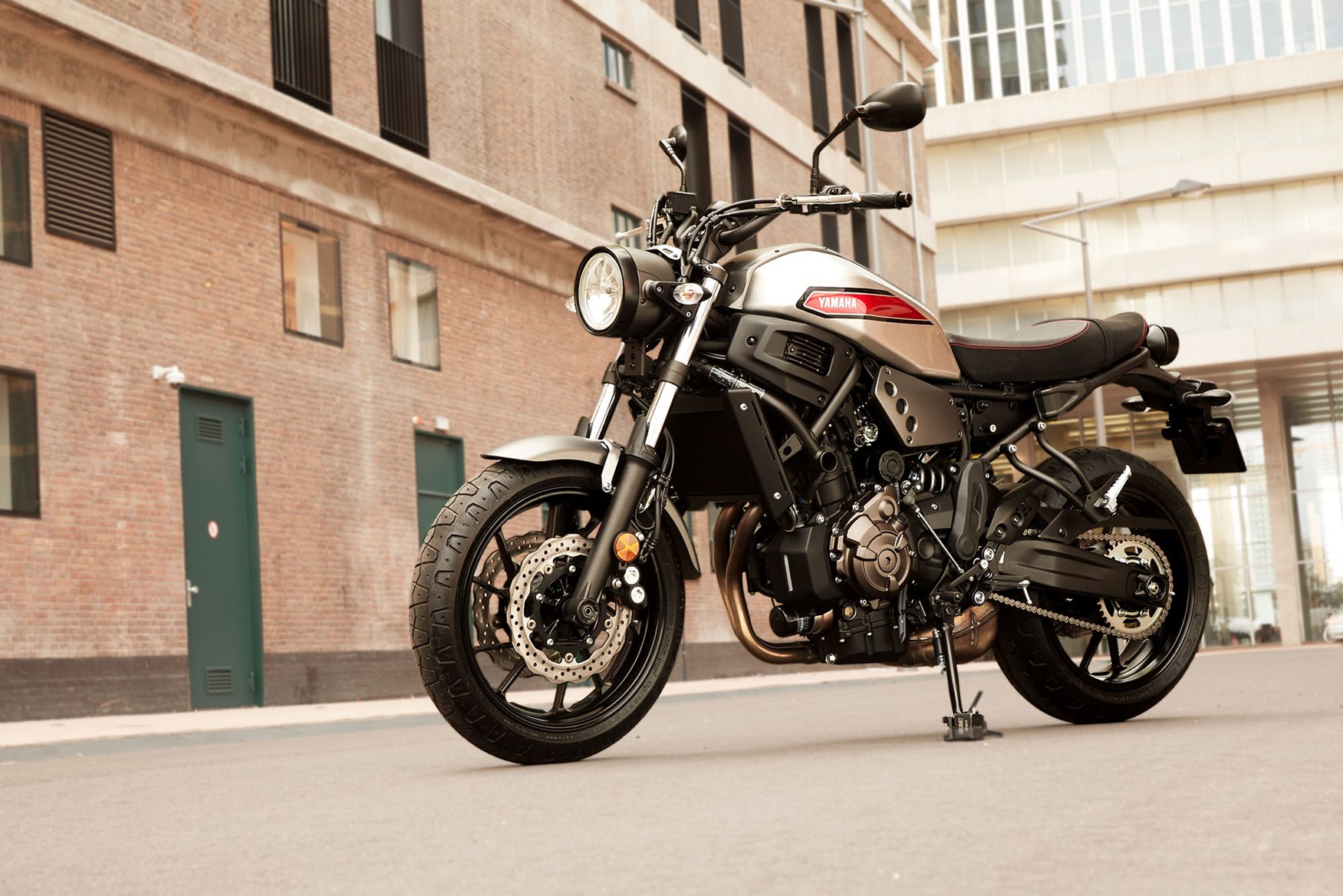 yamaha xsr700