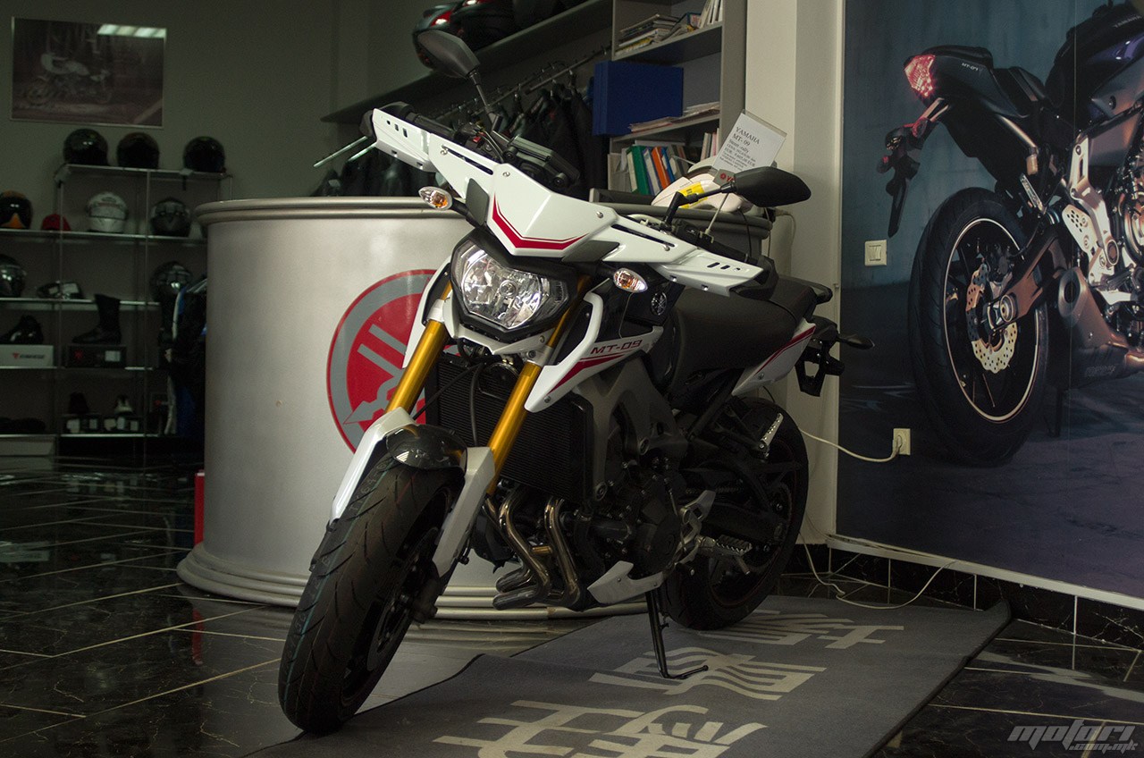 Yamaha MT09 2014 mt09-2014-1