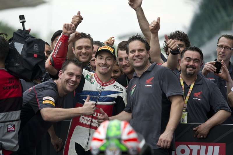 Прва победа за Хејдн во Супербајк шампионатот nicky hayden wsbk pobeda