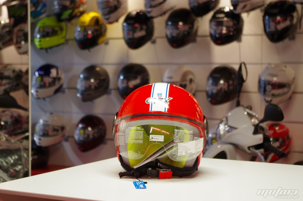 Grex Visor Teens, со цени од 3490 до 3790 денари. nolan-2013-31
