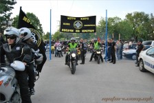 mk_cross_bearers_532_20100509_1225115138