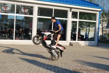 ___51_20100503_1823808322