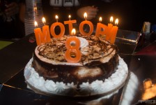 8 год. Мотори.ком.мк