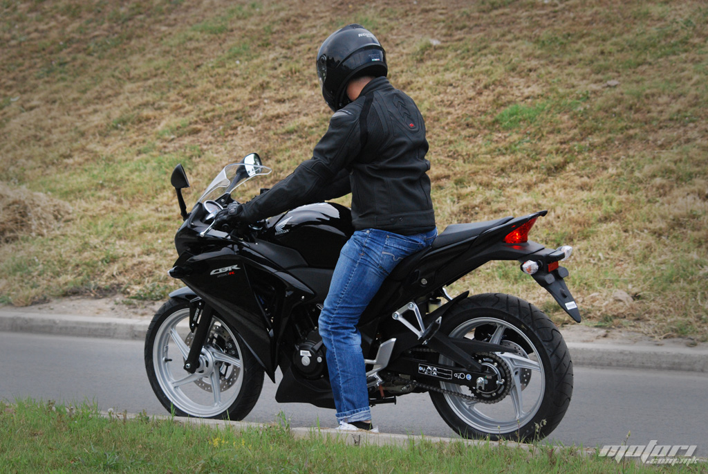 cbr250ra-2