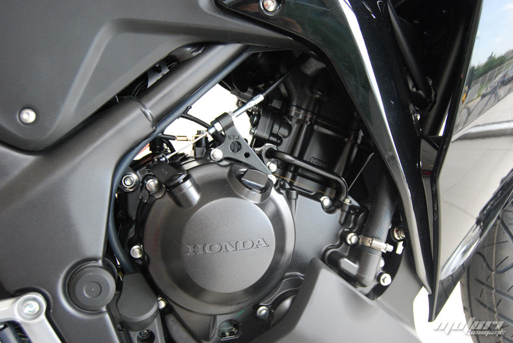 cbr250ra-7