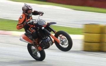 thumb_ktm027