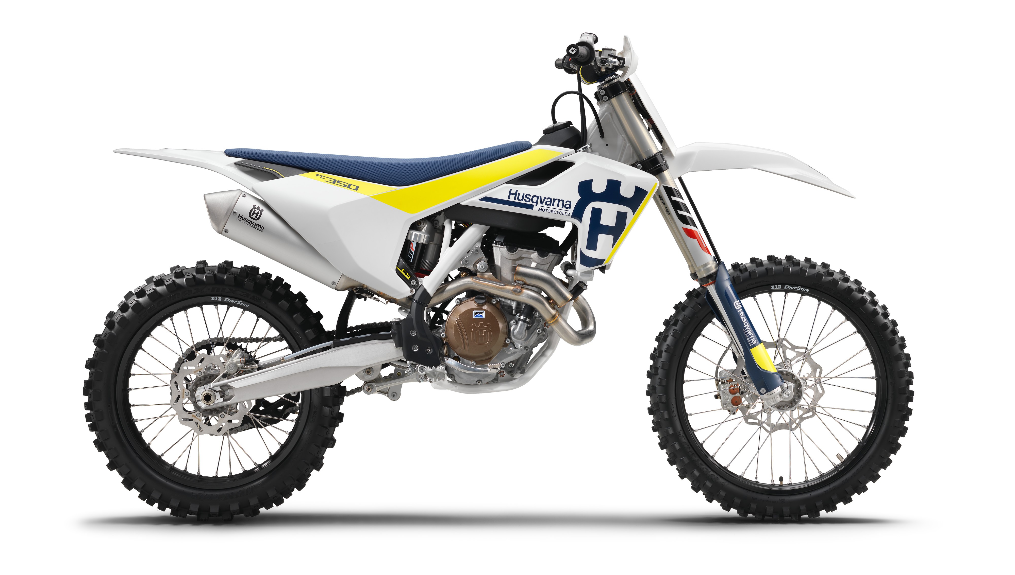 traction control arrives in husqvarna s 2017 motocross bikes 4