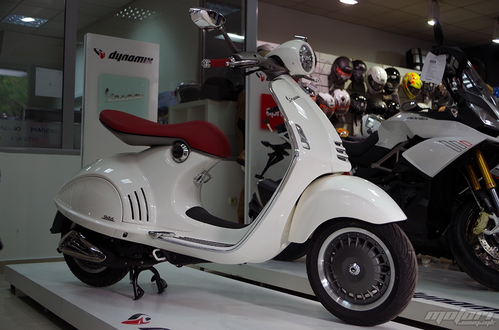 Новата Веспа веќе е изложена во салонот на Динамикс vespa-946-macedonia-14