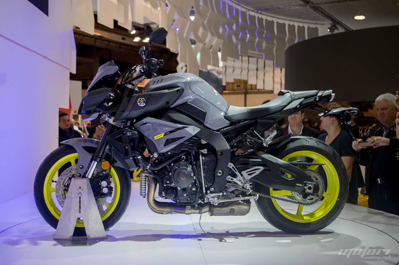 „Соголениот“ R1 беше претставен на саемот „EICMA“ во Милано yamaha 2016 20