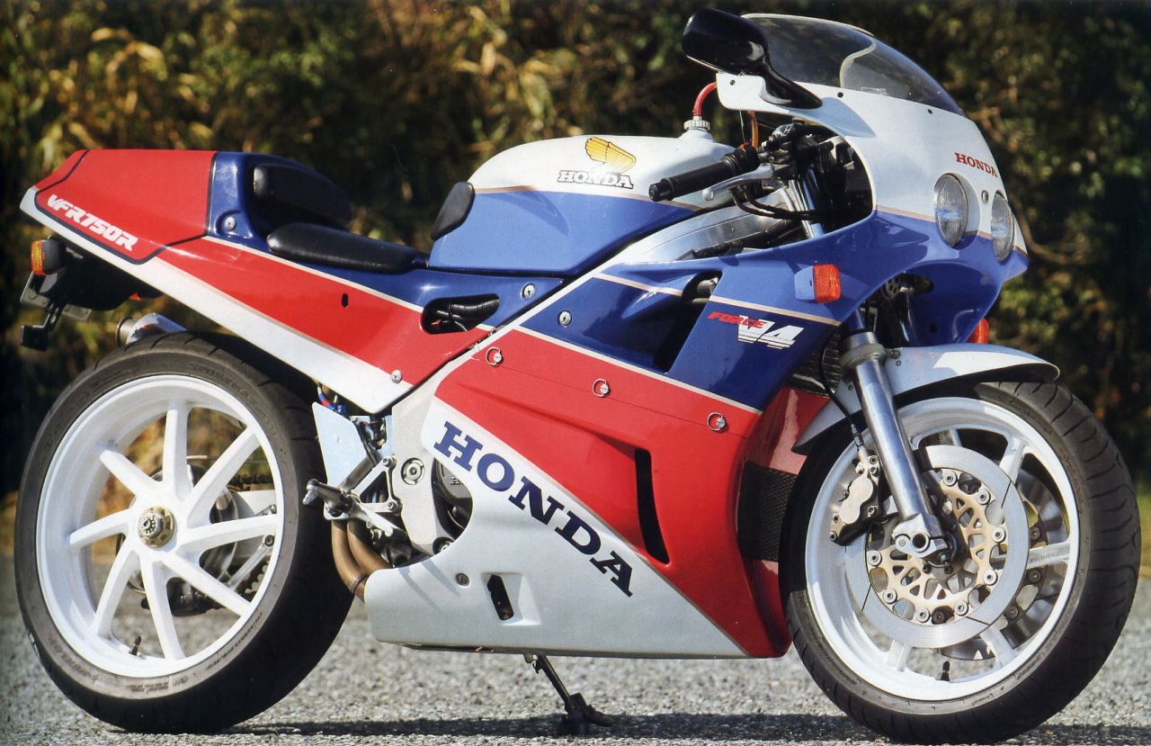 Honda-VFR-750-R-RC30